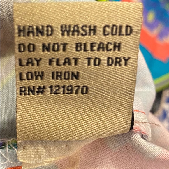 VESTIQUE shorts - Size M - Picture 7 of 9